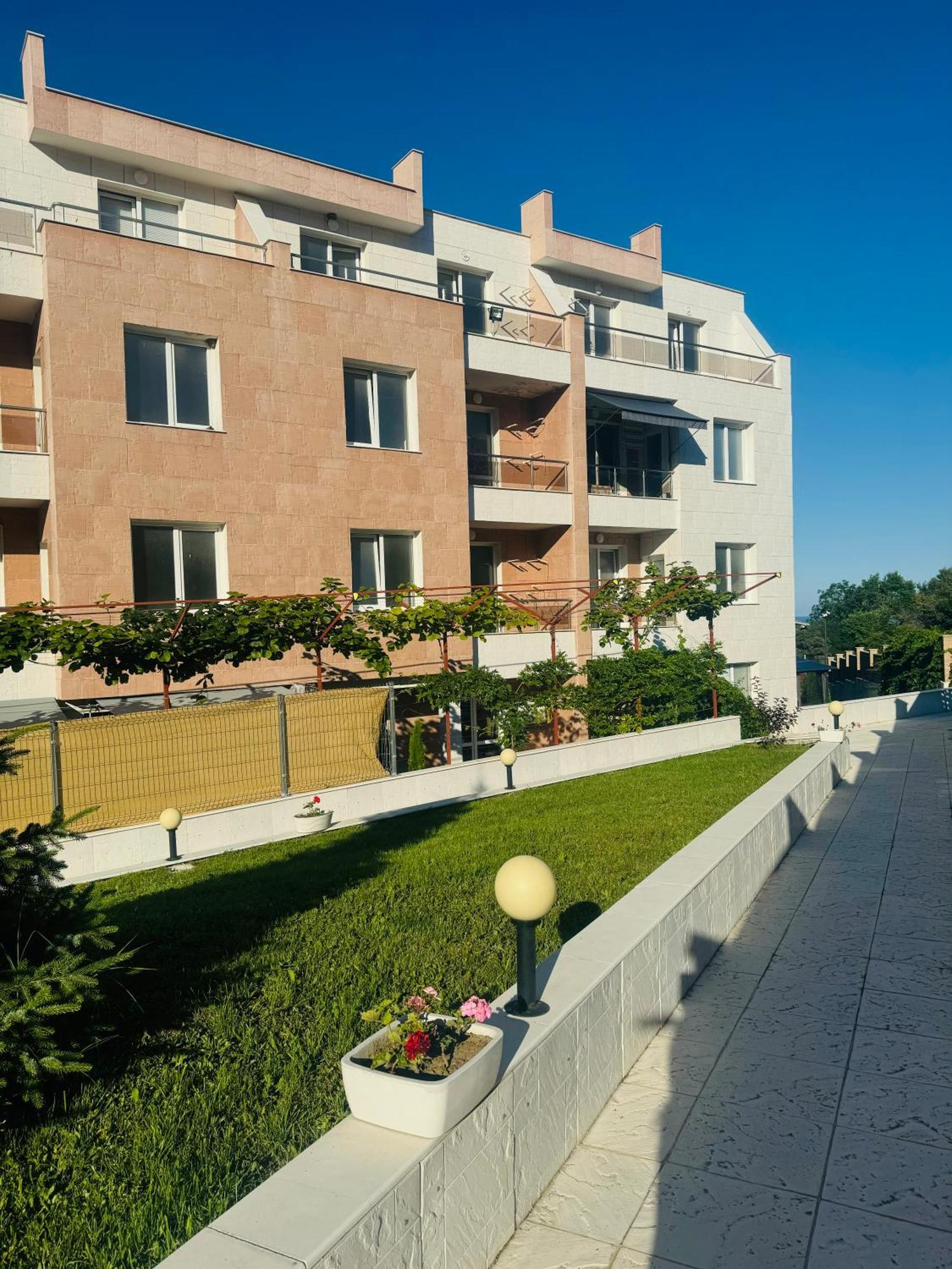 Kiwi Gardens Apartment Byala  Exterior photo